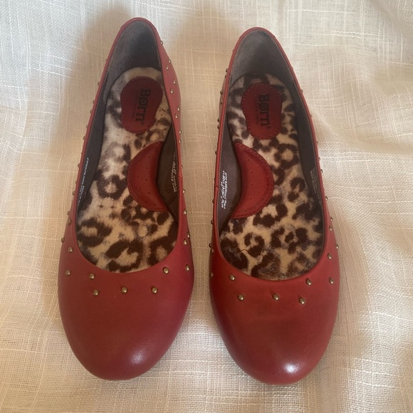 Born Karole Red Leather Studded Casual Slip-On Ballet Flats Women's Size EU 38 - Picture 1 of 8